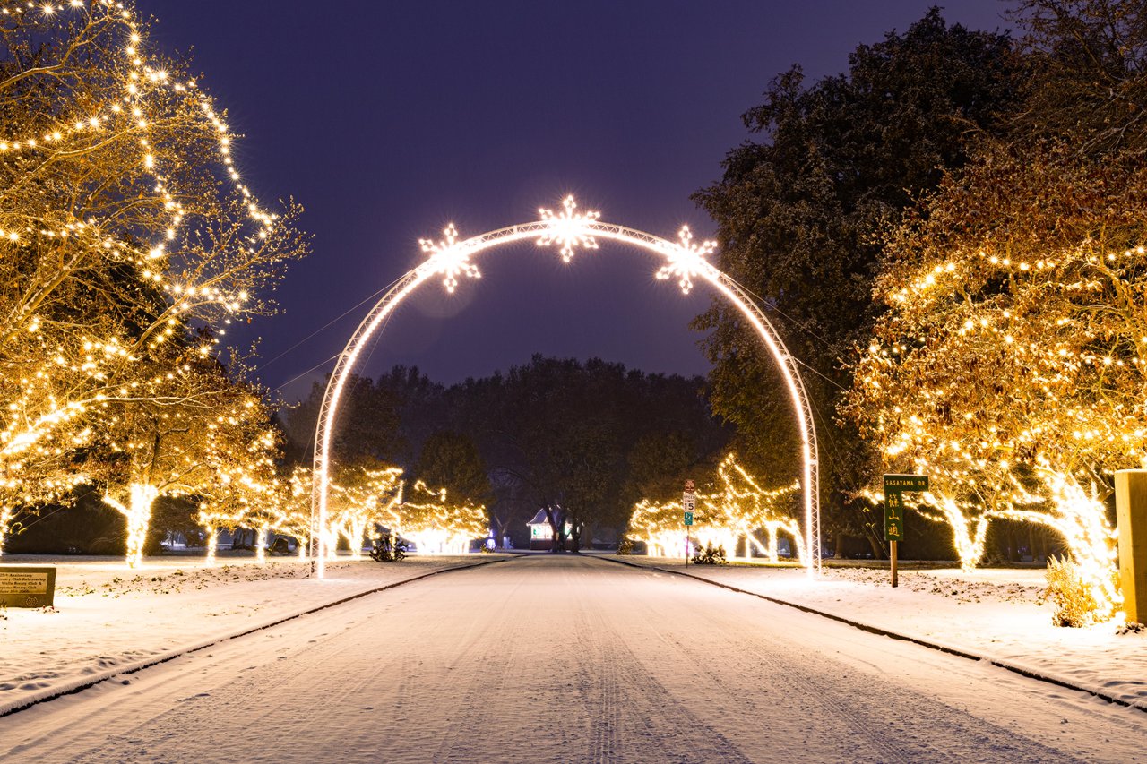 Snowy entrance to Pioneer Park