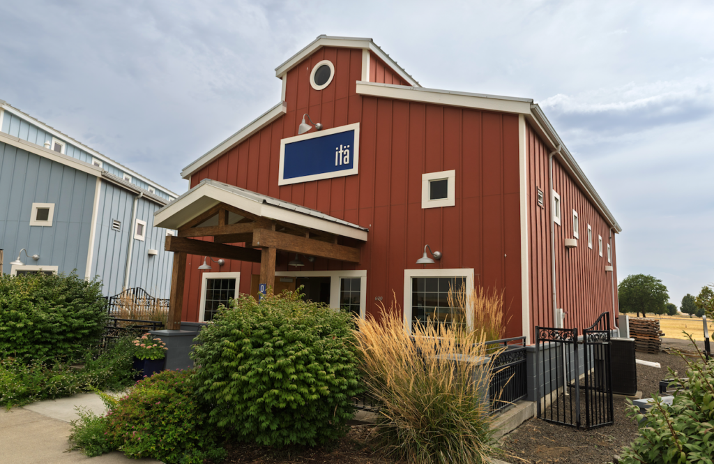 ïta wines incubator exterior